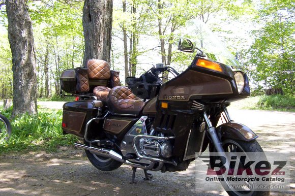 1982 honda gl 1100 gold wing photo